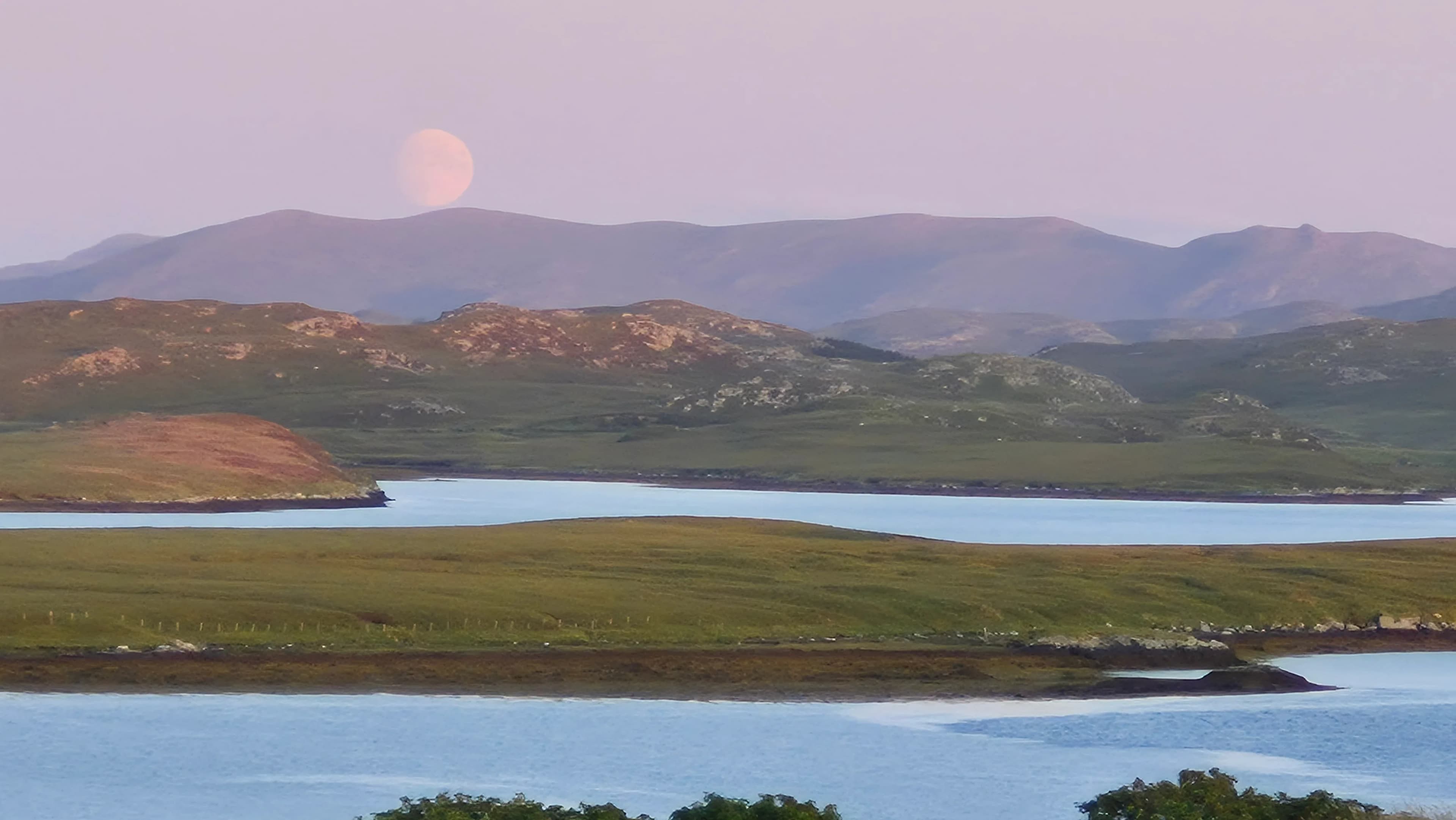 Moon Chasing